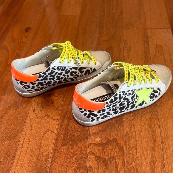 Golden Goose Superstar Leo Bright (Leopard-Print Bright Sneakers) - Picture 2 of 5